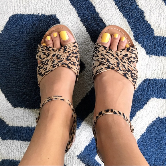🆕 FERGALICIOUS LEOPARD PRINT WEDGED SANDALS! - Picture 9 of 11